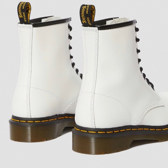 Dr martens like new white size 6 - Picture 2 of 2